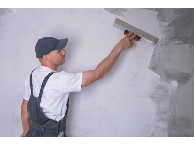 Як правильно шпаклювати стіни: покрокова інструкція з використанням шпаклівки Крумікс